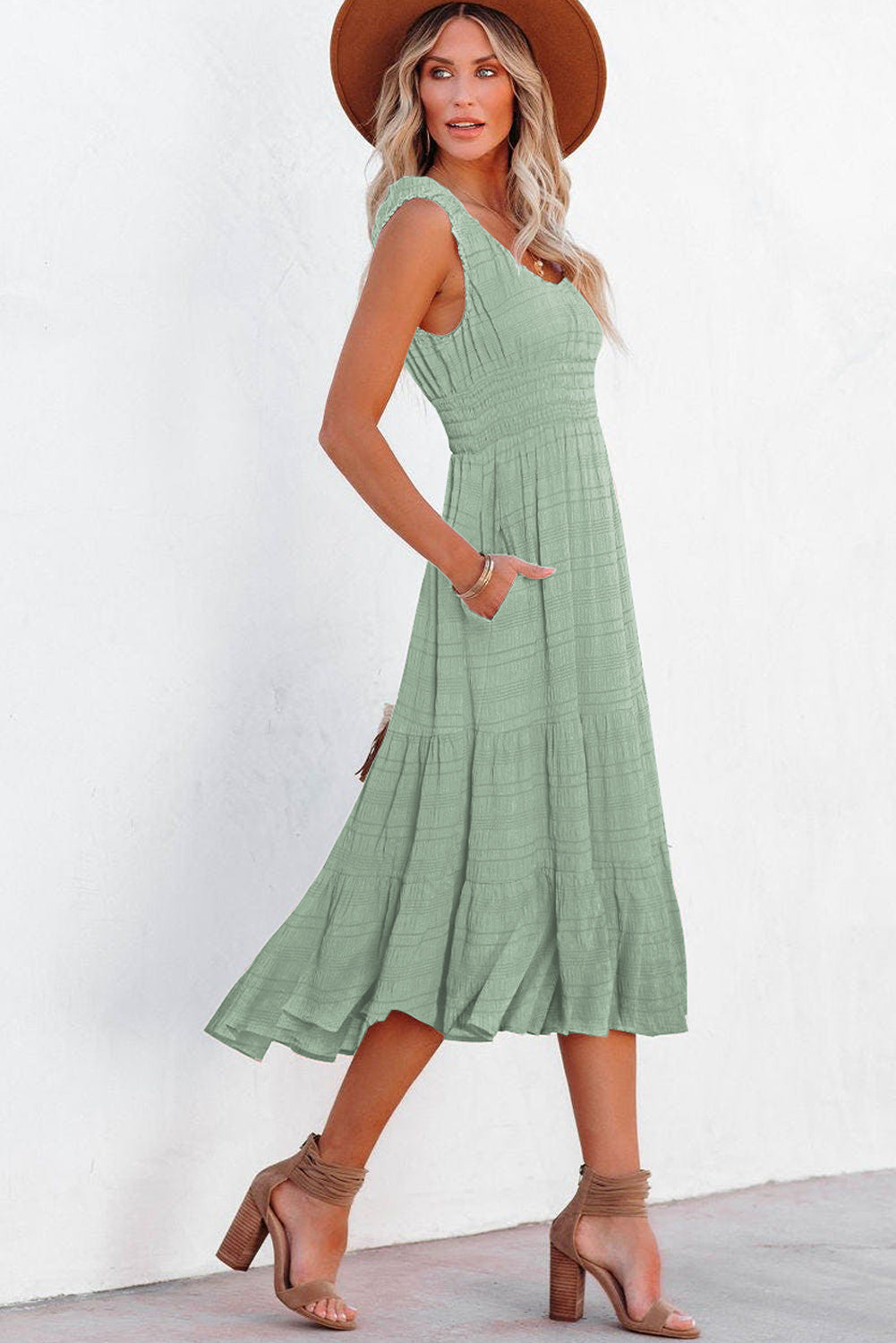 Green Pleated Square Neck Sleeveless Midi Dress