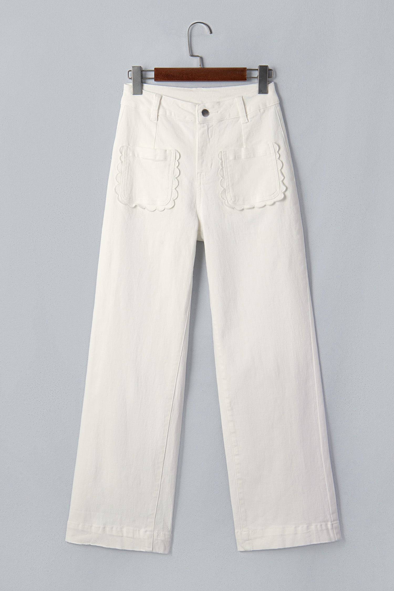 White Solid Color Scalloped Patch Pocket Shift Jeans