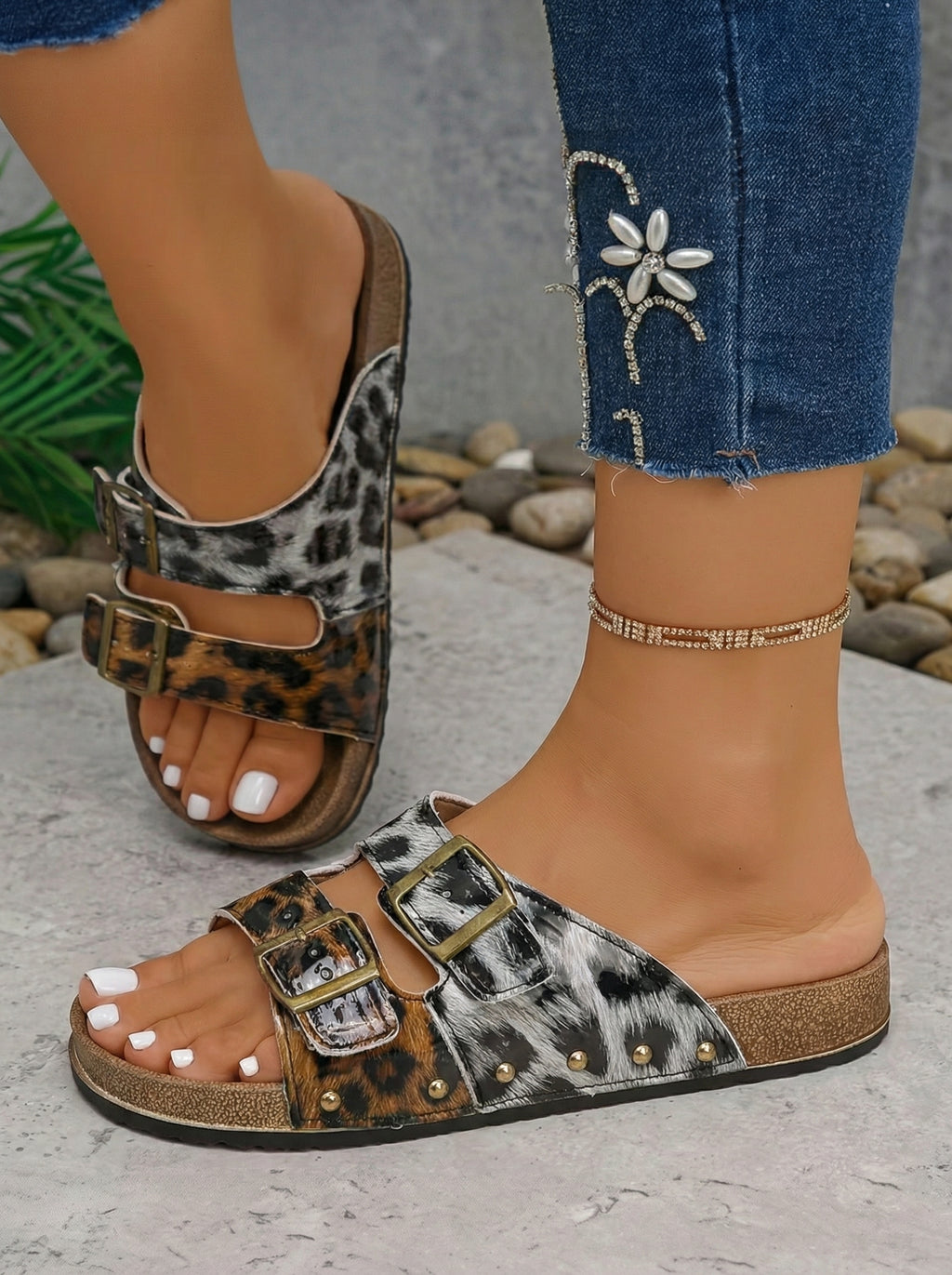 Color black Leopard Two-tone Retro Buckle Straps Hollowed Faux Suede Slippers