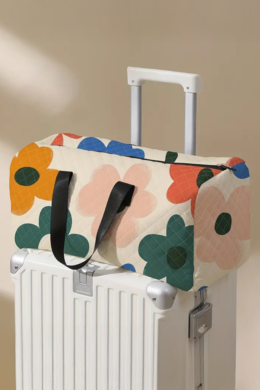 White Flower Print Quilted Large Duffel Bag! PLEASE CHECK SIZING!