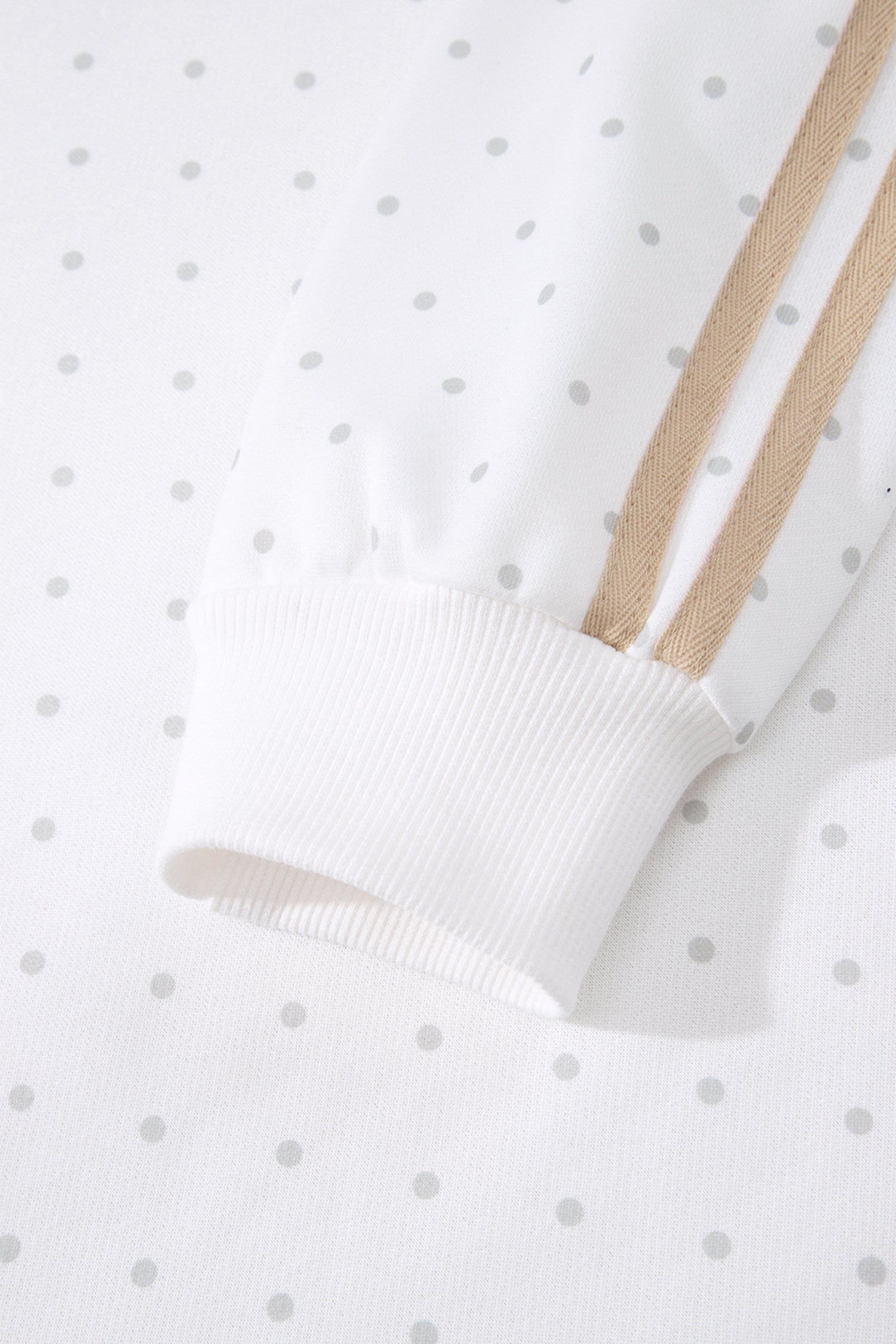 White Polka Dot Print Side Stripe Detail Casual Sweatshirt 2pcs Short Set