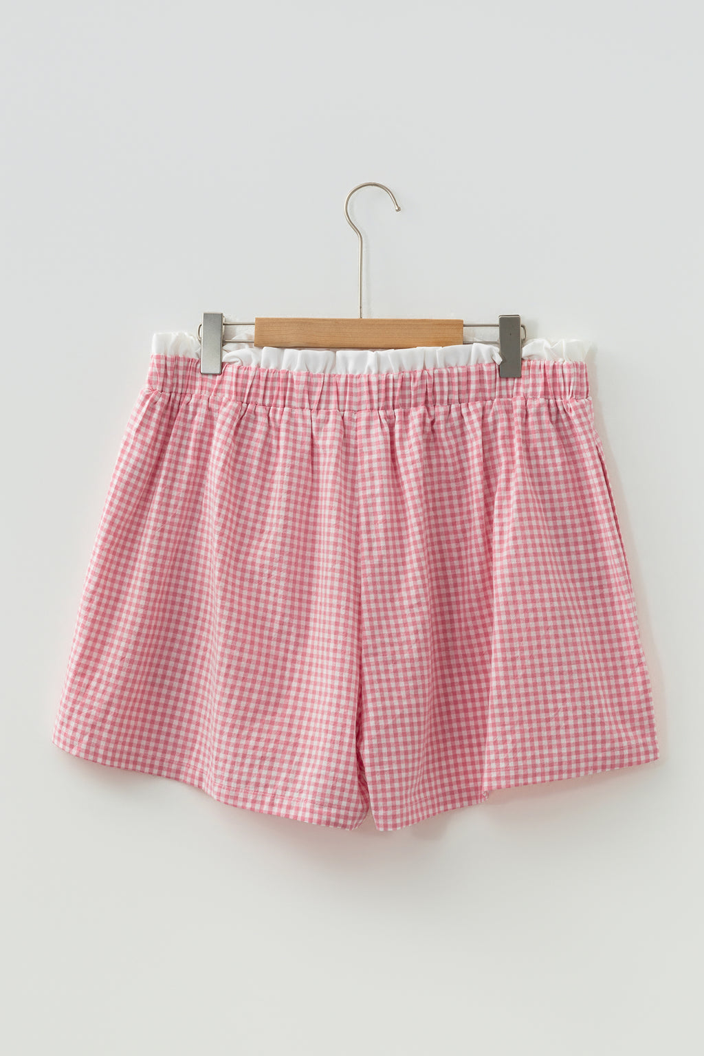 Black Contrast Trim Plaid Print Plus Size Shorts
